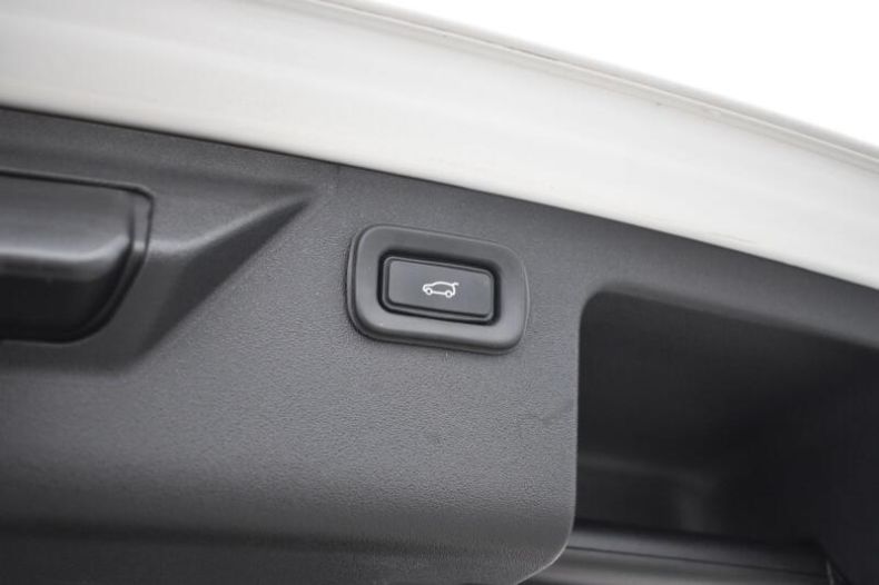 Land Rover Discovery - hlavní fotka