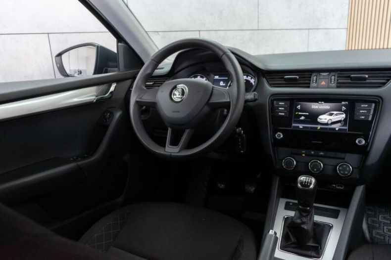 Škoda Octavia - hlavní fotka