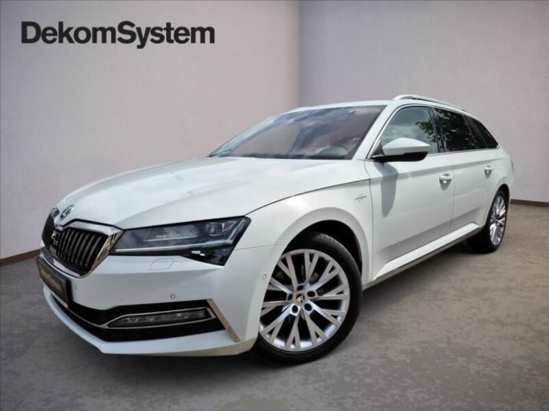 Škoda Superb - hlavní foto