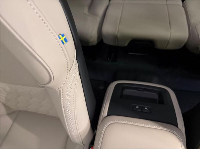 Volvo XC90 - hlavní fotka