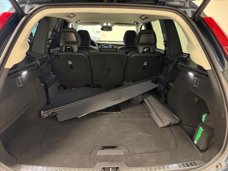 Volvo XC90 - hlavní fotka