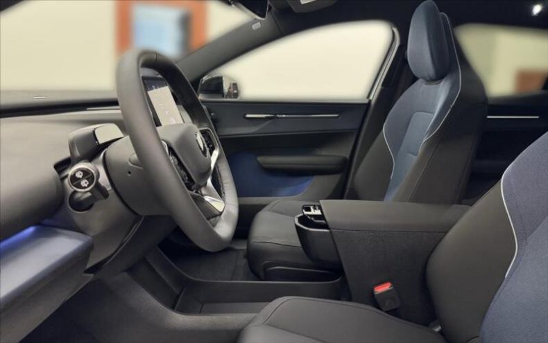 Volvo EX30 - hlavní fotka inzerátu