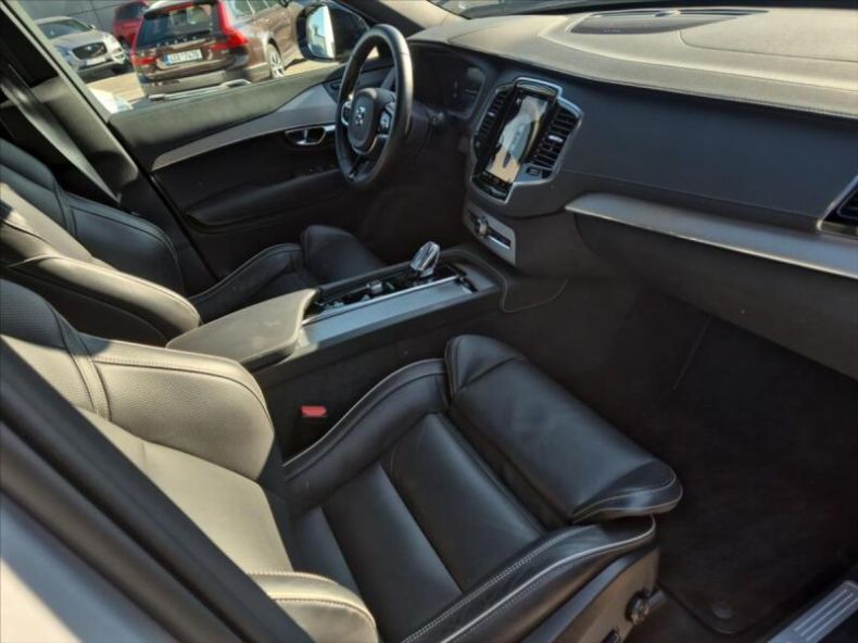 Volvo XC90 - hlavní fotka