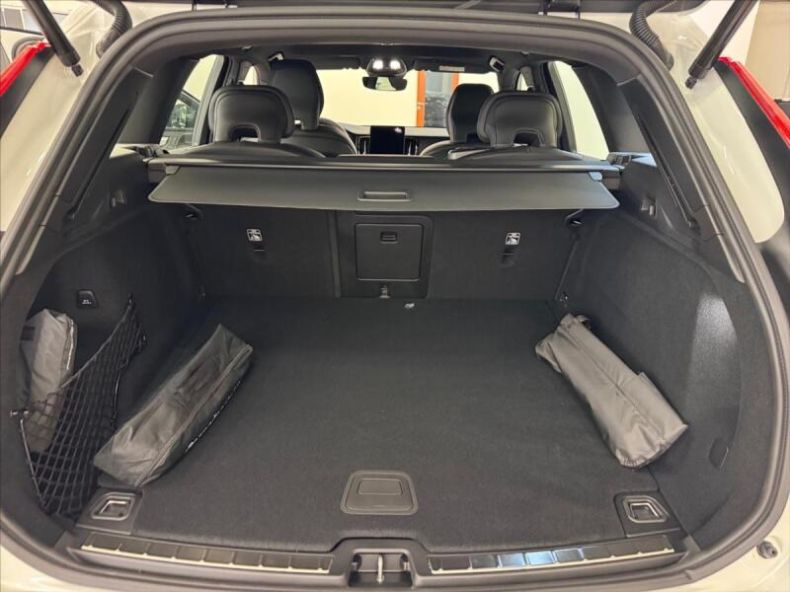 Volvo XC60 - hlavní fotka