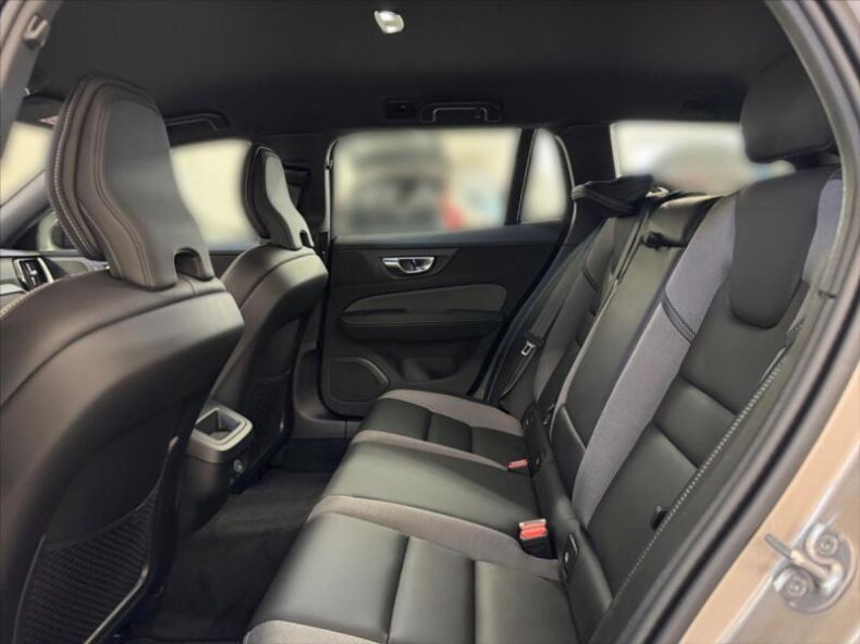 Volvo V60 - hlavní fotka