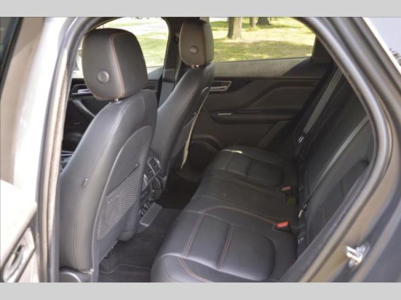 Jaguar F-Pace - hlavní fotka