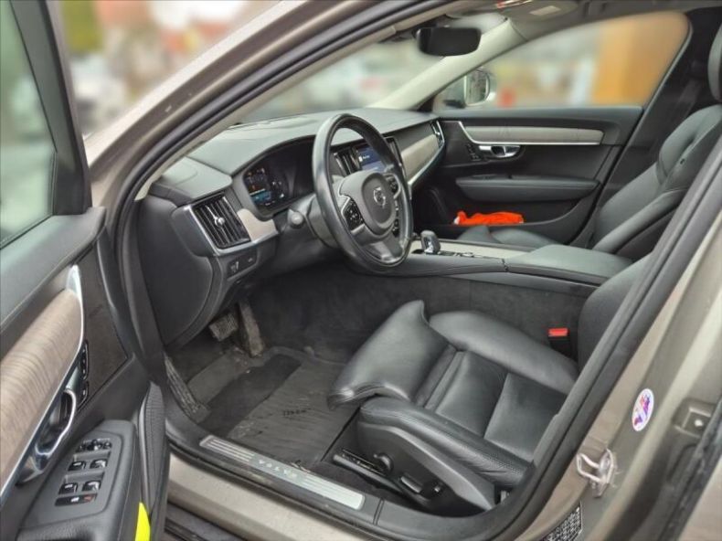 Volvo V90 - hlavní fotka