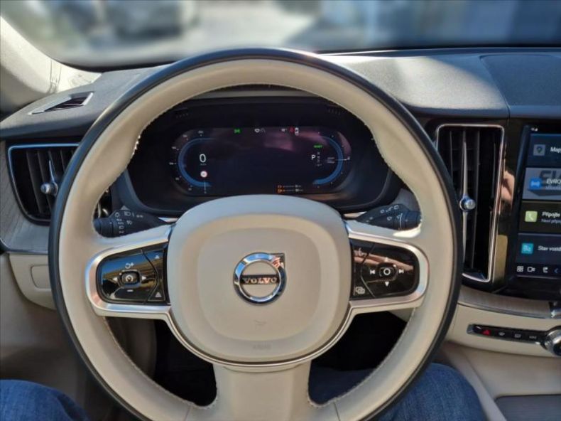 Volvo XC60 - hlavní fotka