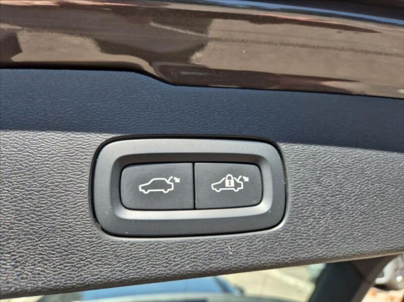 Volvo V60 - hlavní fotka