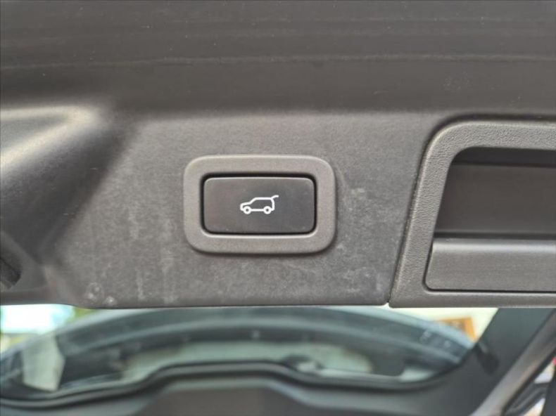 Land Rover Range Rover Velar - hlavní fotka