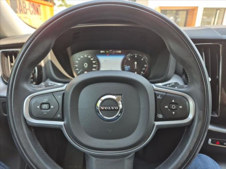 Volvo XC60 - hlavní fotka