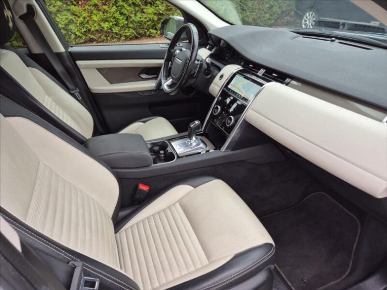 Land Rover Discovery - hlavní fotka