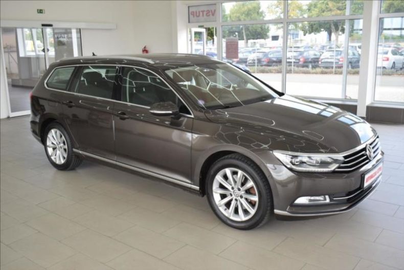 Volkswagen Passat - hlavní fotka