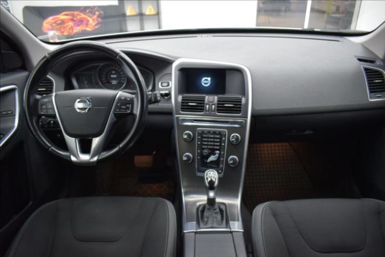 Volvo XC60 - hlavní fotka