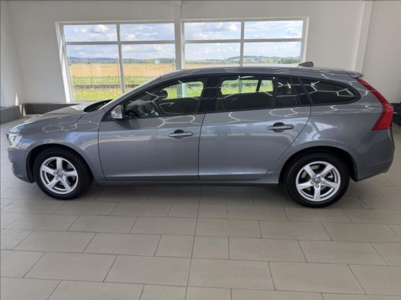 Volvo V60 - hlavní fotka