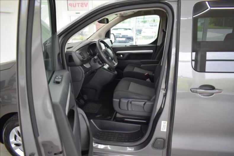 Peugeot Traveller - hlavní fotka