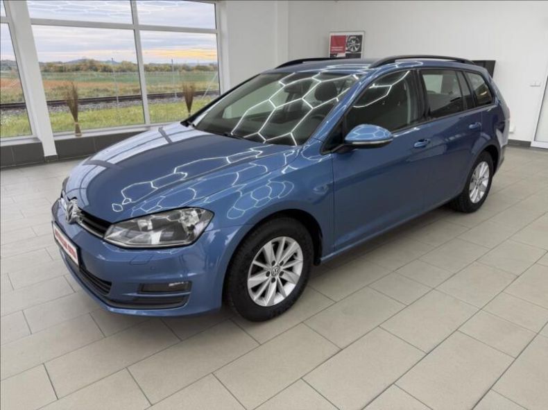 Volkswagen Golf - hlavní foto