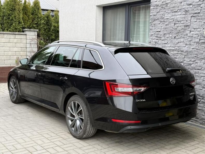 Škoda Superb - hlavní fotka