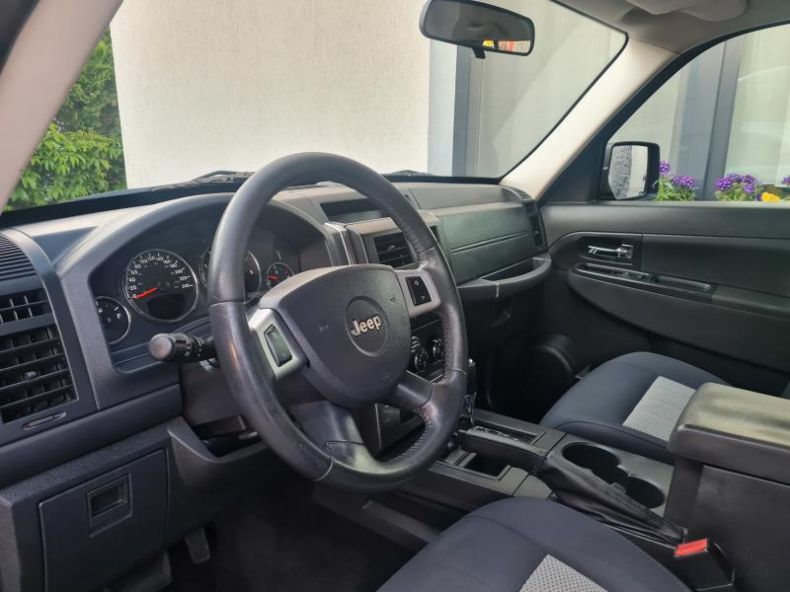 Jeep Cherokee - hlavní fotka