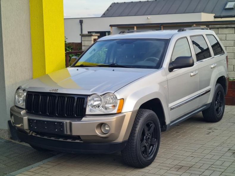 Jeep Grand Cherokee - hlavní fotka