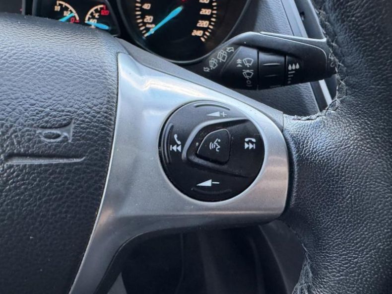 Ford Kuga - hlavní fotka