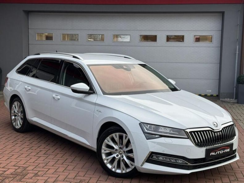 Škoda Superb - hlavní foto
