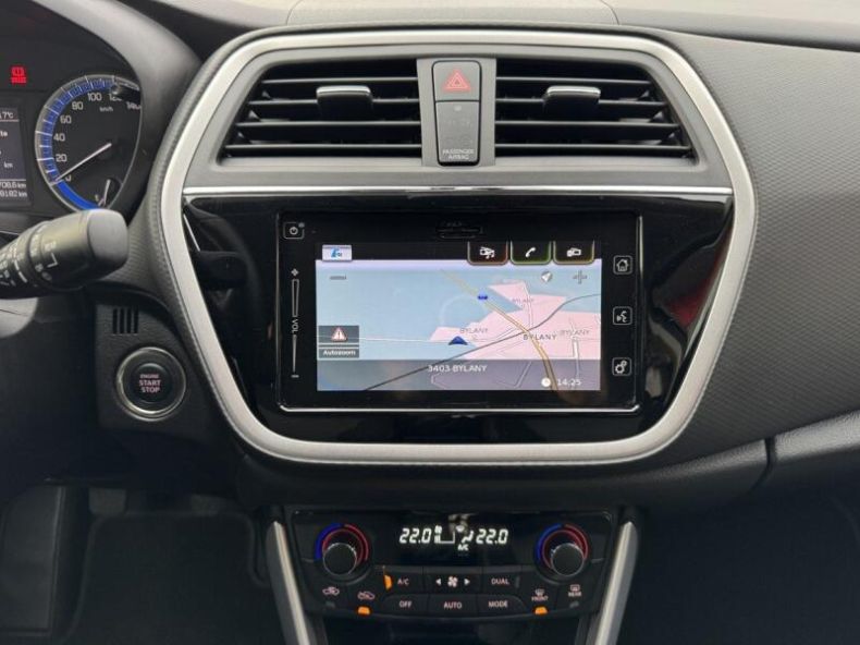 Suzuki SX4 - hlavní fotka