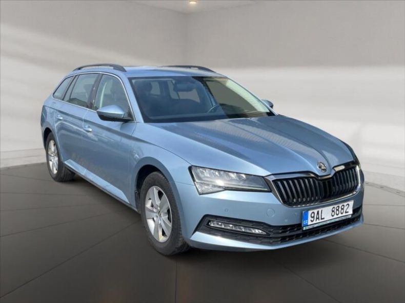 Škoda Superb - hlavní foto