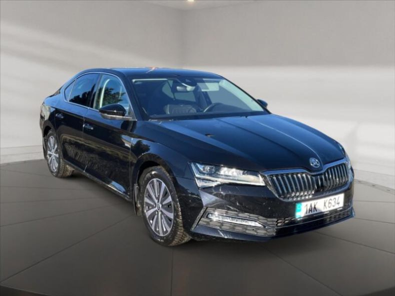 Škoda Superb - hlavní foto