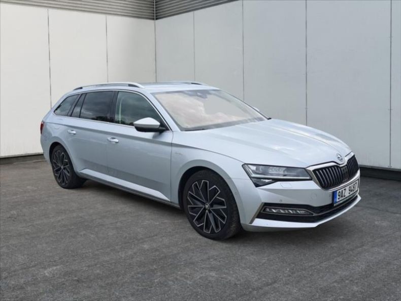 Škoda Superb - hlavní foto