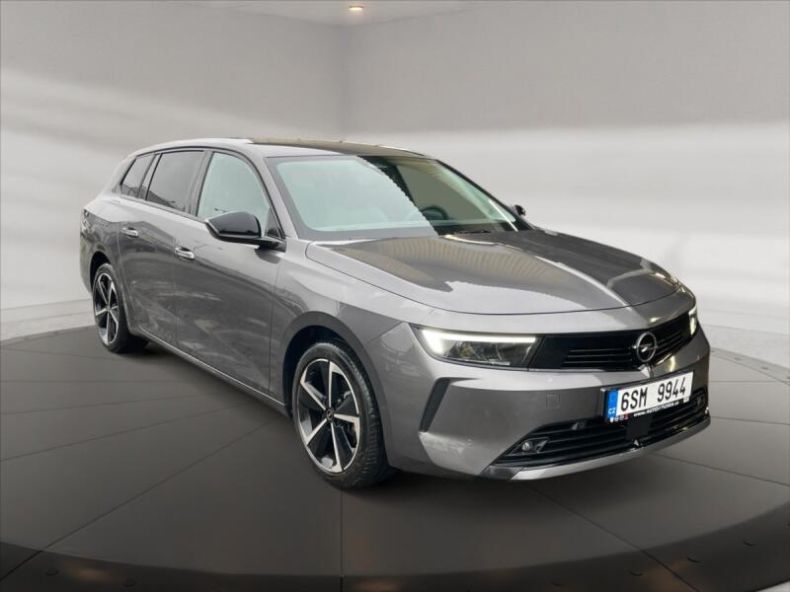 Opel Astra - hlavní foto