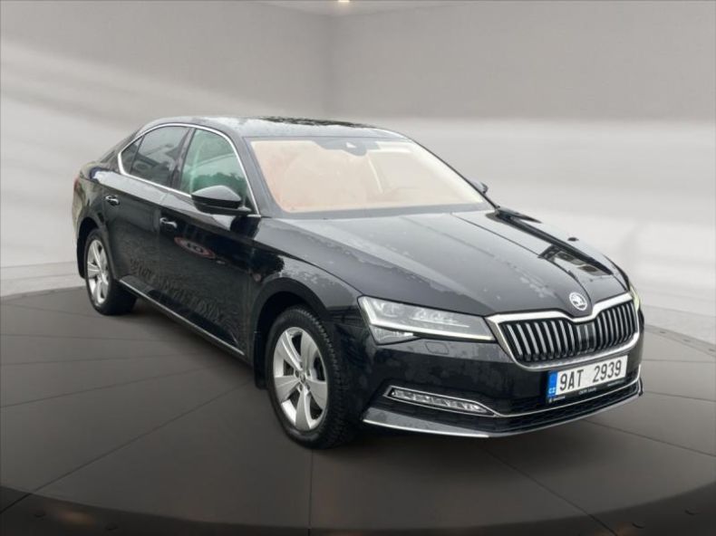 Škoda Superb - hlavní foto
