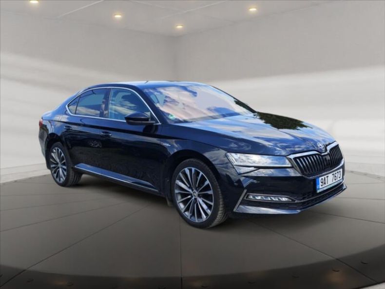 Škoda Superb - hlavní foto