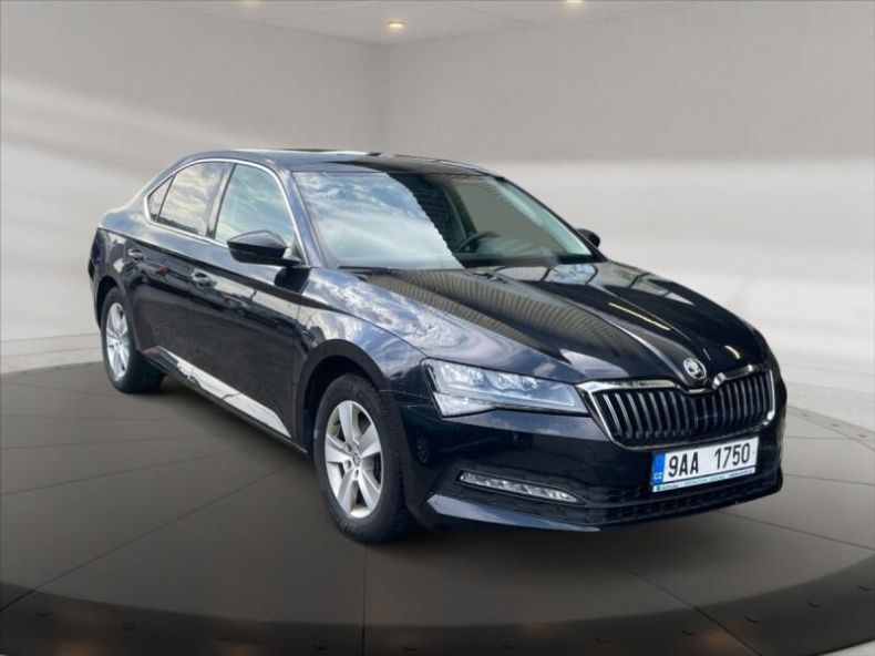 Škoda Superb - hlavní foto
