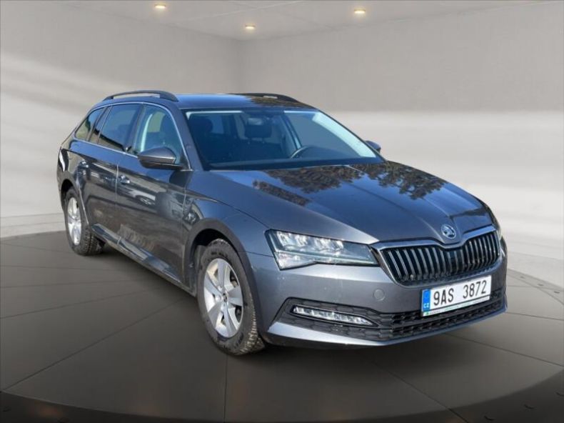 Škoda Superb - hlavní foto