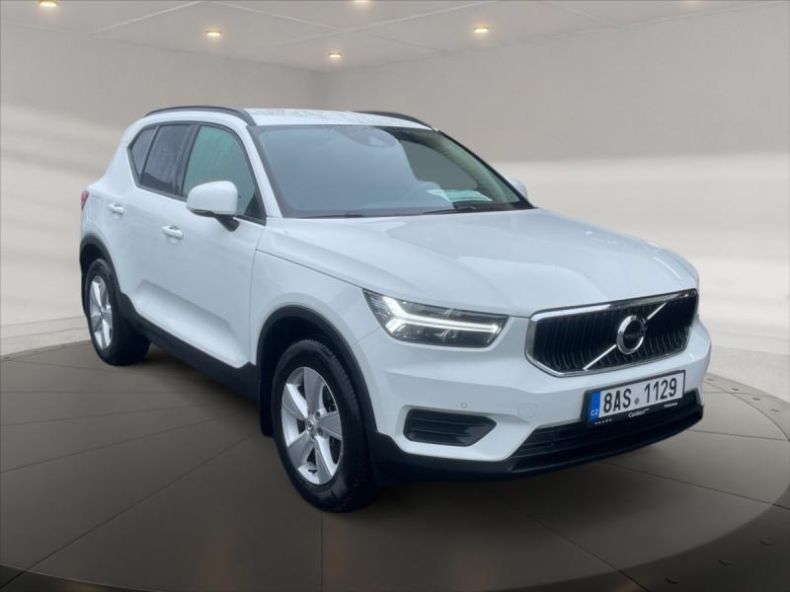 Volvo XC40 - hlavní foto