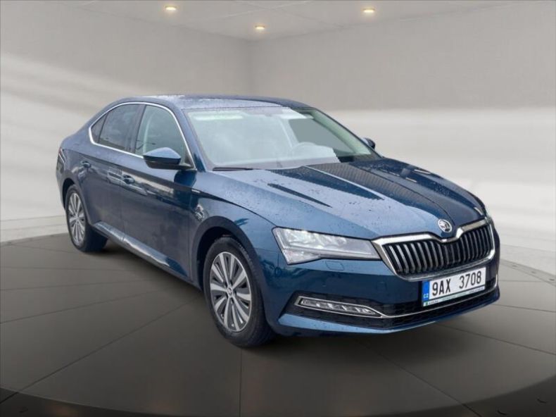Škoda Superb - hlavní foto