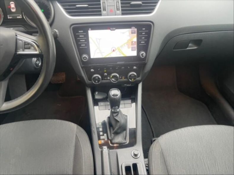 Škoda Octavia - hlavní fotka