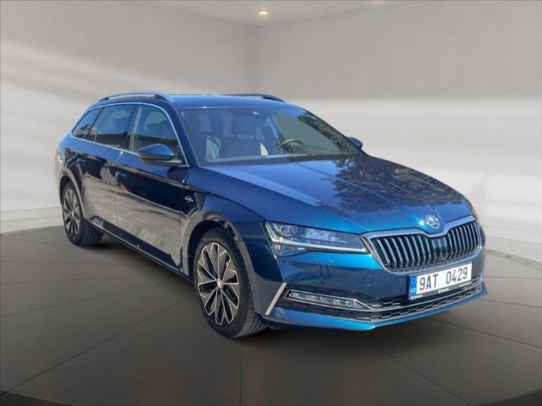 Škoda Superb - hlavní foto