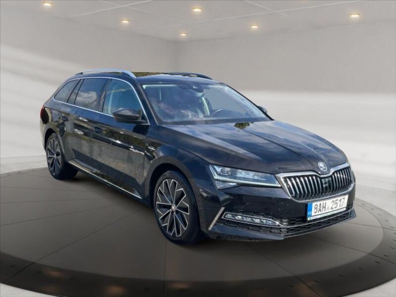 Škoda Superb - hlavní foto