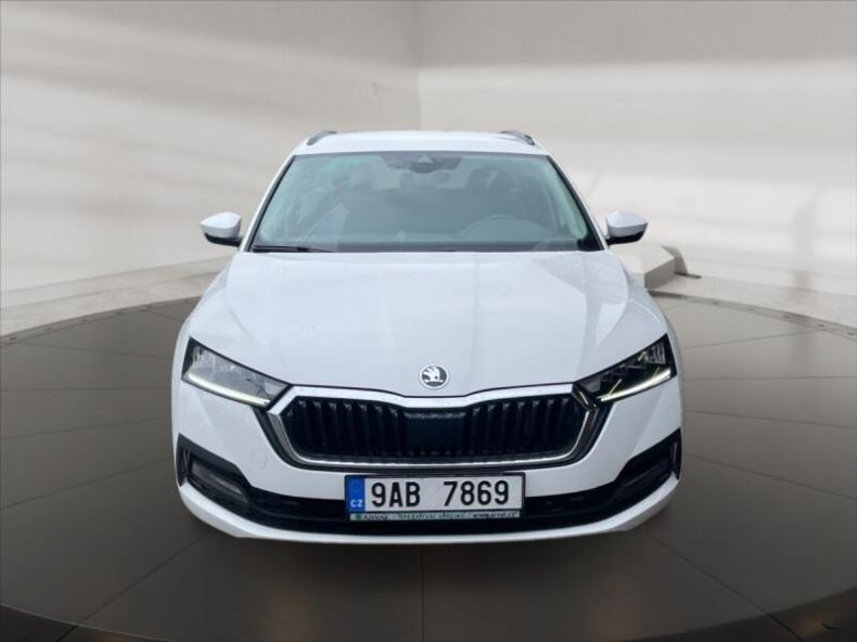 Škoda Octavia - hlavní fotka