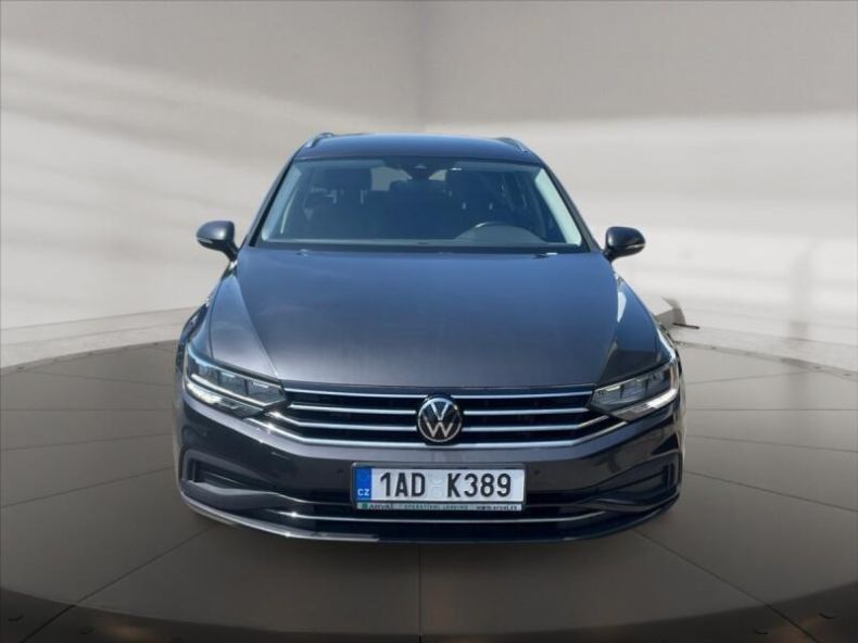 Volkswagen Passat - hlavní fotka
