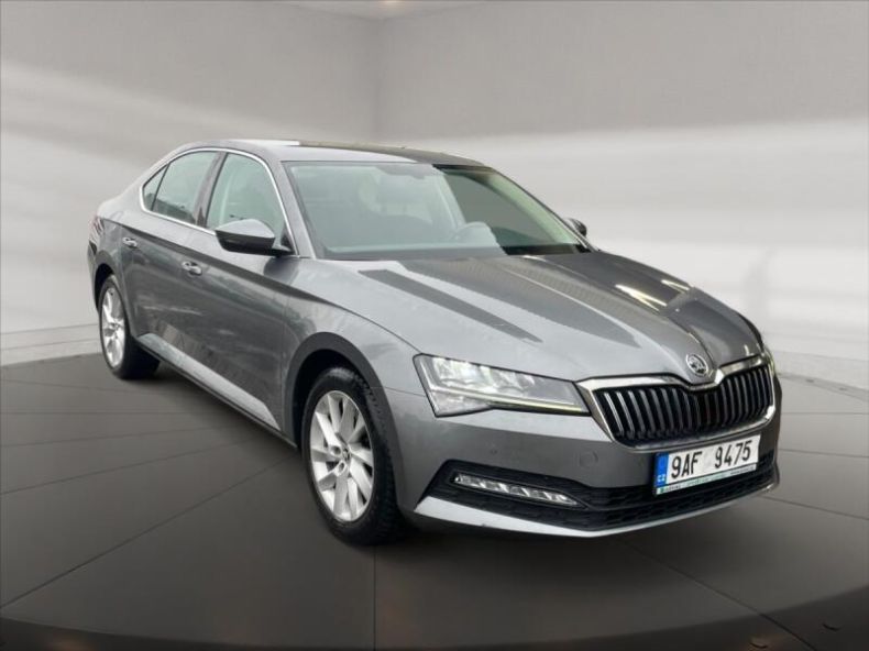 Škoda Superb - hlavní foto