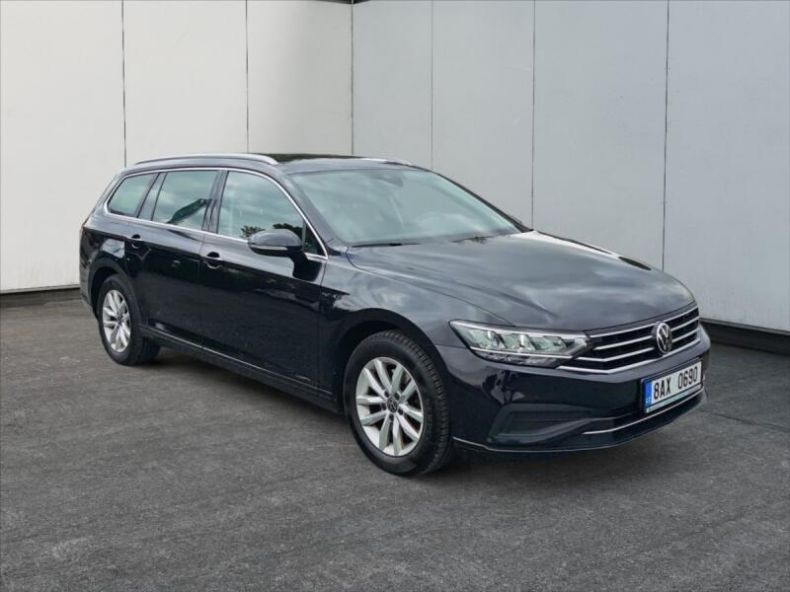 Volkswagen Passat - hlavní foto