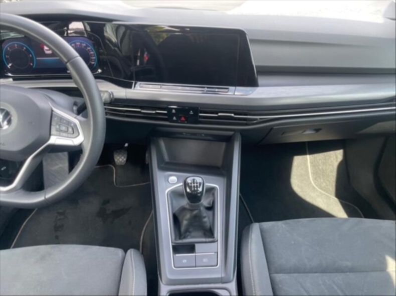 Volkswagen Golf - hlavní fotka