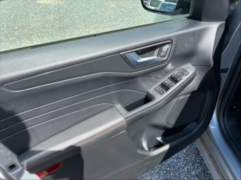 Ford Kuga - hlavní fotka