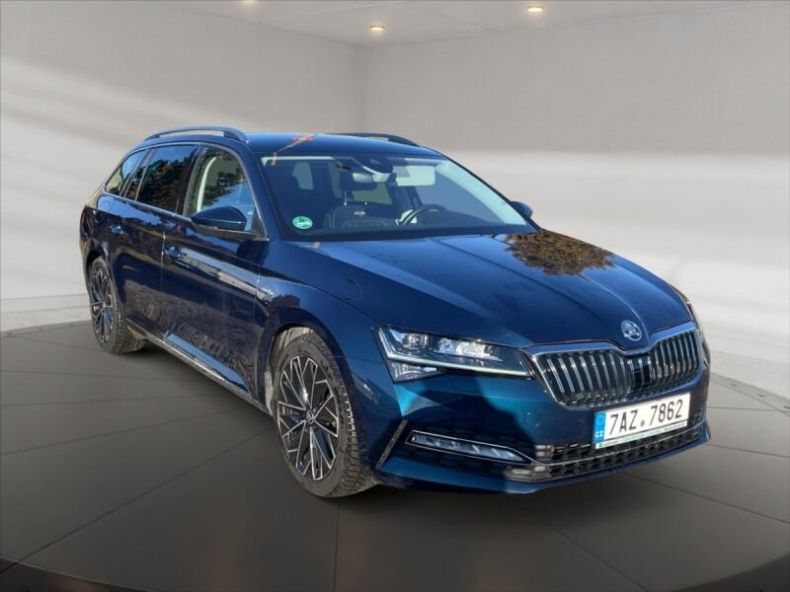 Škoda Superb - hlavní foto