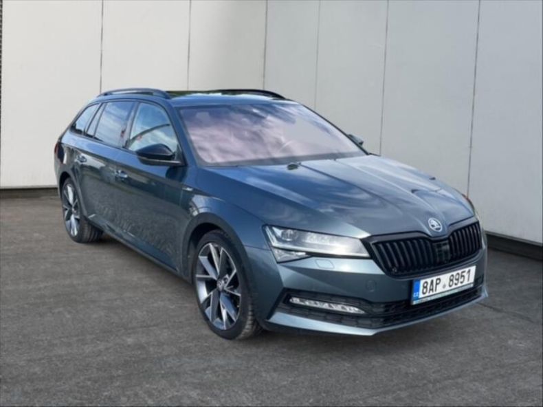 Škoda Superb - hlavní foto