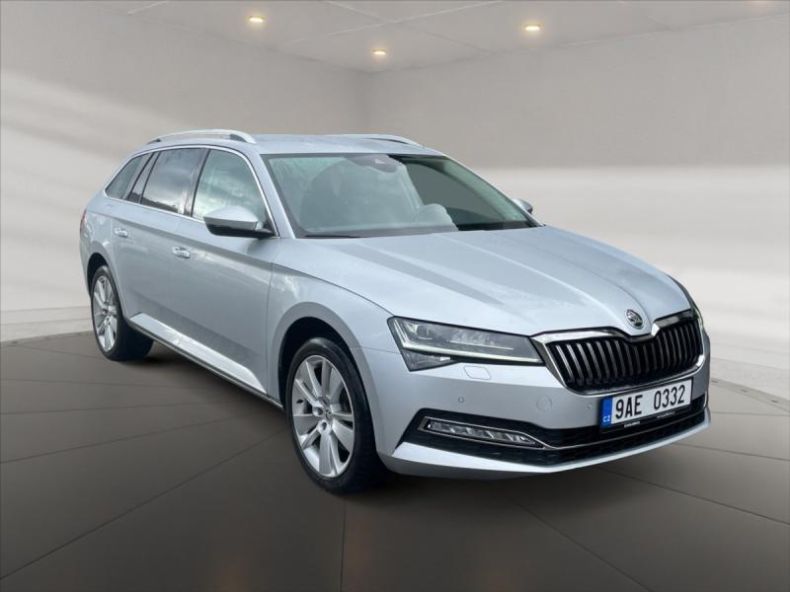 Škoda Superb - hlavní foto