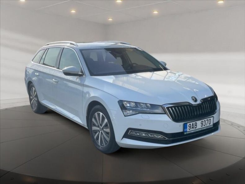 Škoda Superb - hlavní foto